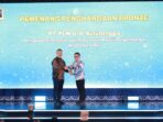 menang penghargaan